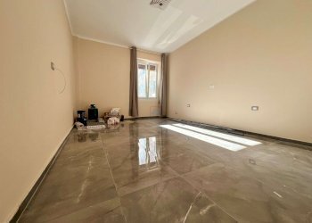 Four-room apartment Genova (neighborhood Sampierdarena) - photo 8