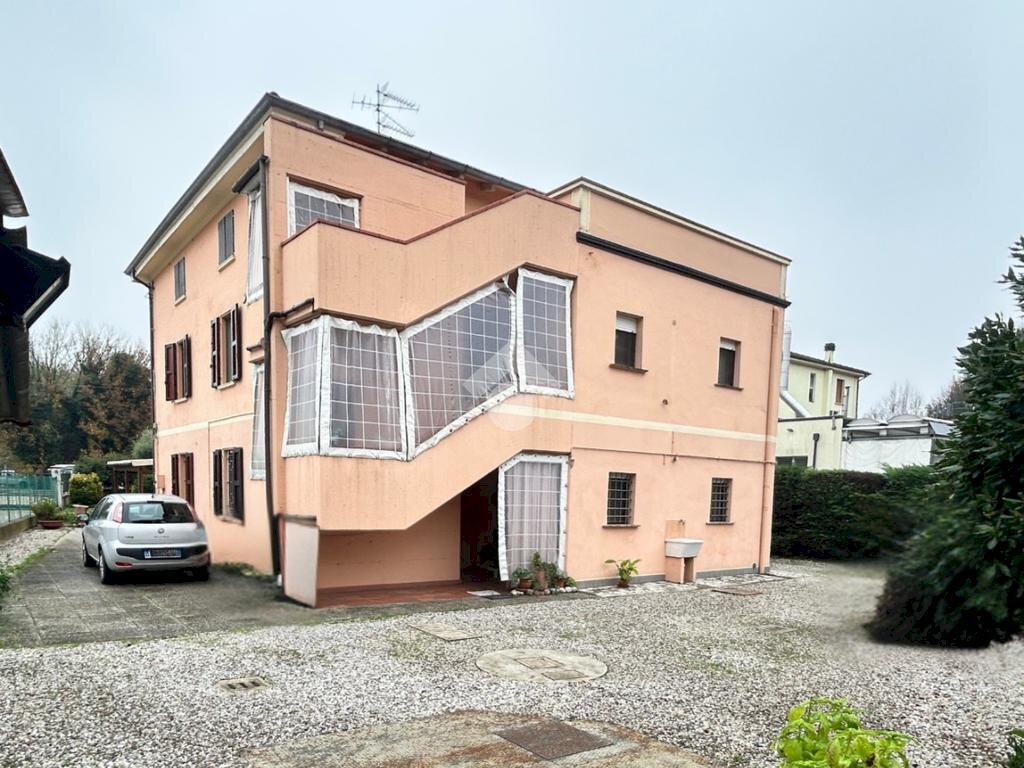 Three-room apartment Via Prov. Inferiore, Molinella - photo 2