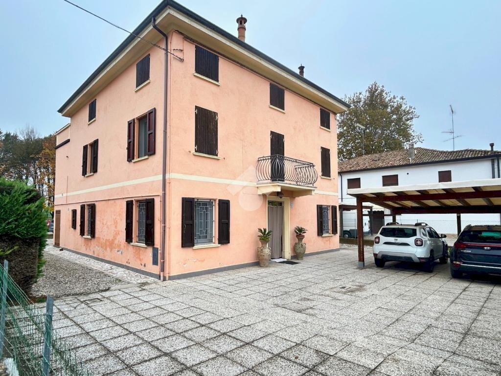 Four-room apartment Via Prov. Inferiore, Molinella - photo 1