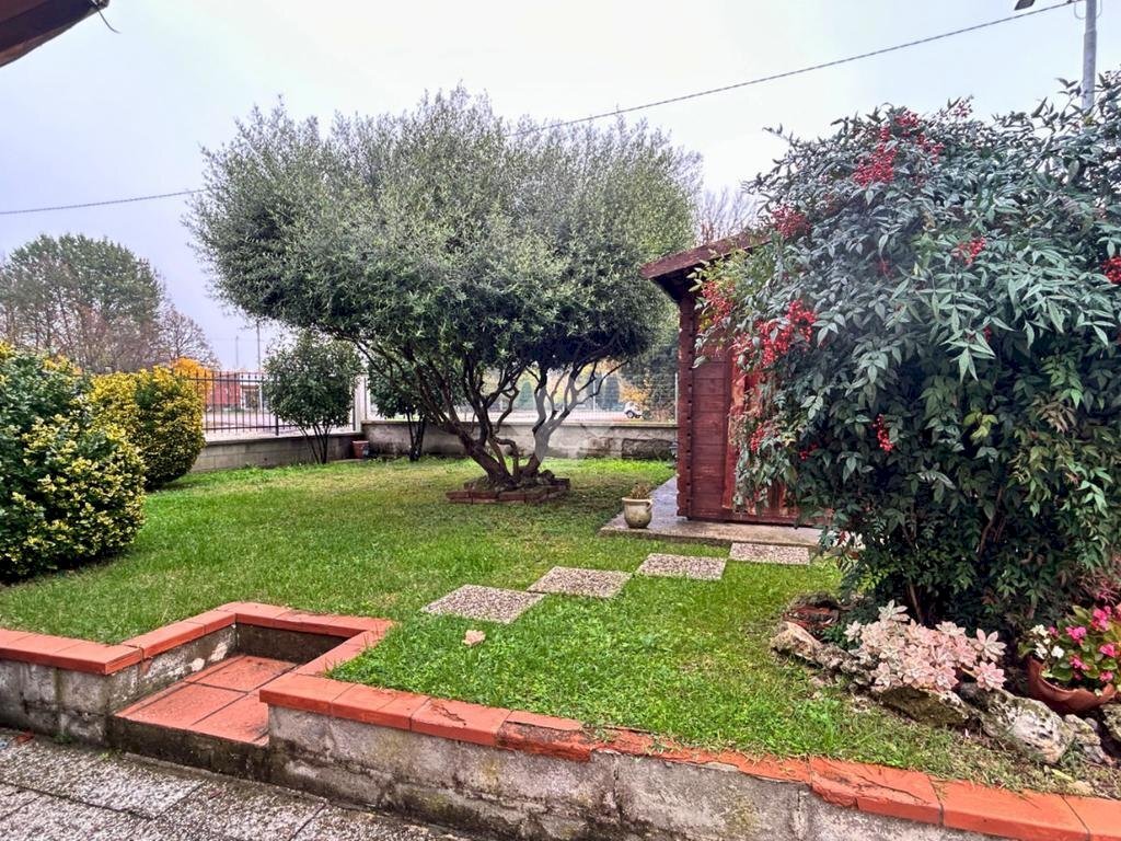 Four-room apartment Via Prov. Inferiore, Molinella - photo 3