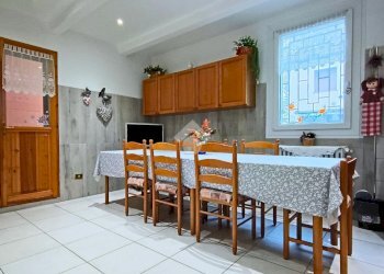 Four-room apartment Via Prov. Inferiore, Molinella - photo 13