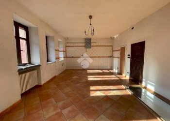 Casa indipendente Via Camillo Benso Conte di Cavour, San Giorgio Canavese - foto 1