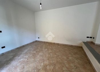 Office Via Capitano Moggio, Revello - photo 4