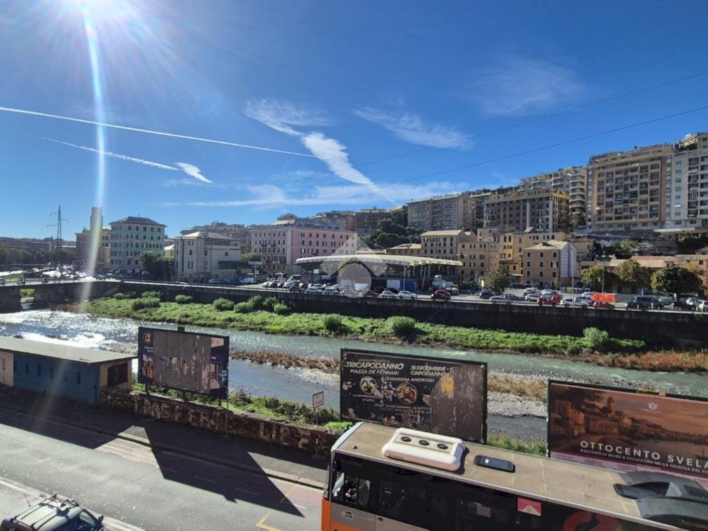 Four-room apartment Via del Piano, Genova (neighborhood Marassi) - photo 2