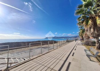 Bilocale Via Gaetano Donizetti, Savona (zona Fornaci) - foto 1