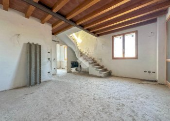 Porzione di casa Strada Ugozzolo, Parma (zona Ravadese) - foto 7