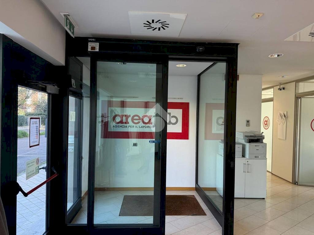 Office Via leonilde Iotti, Forlì - photo 3