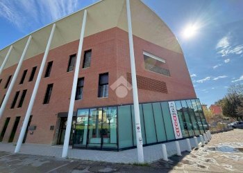 Office Via leonilde Iotti, Forlì - photo 2