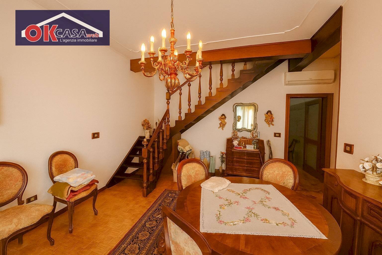 sala - Apartment via Montemezzi, Vigasio - photo 2