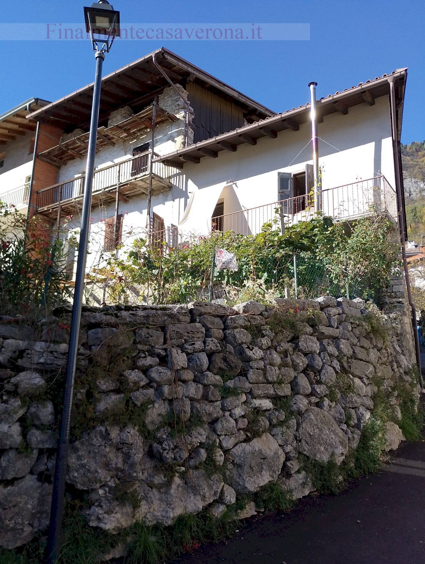 vista - Rustico Via Diaz
 
1, Isera - foto 2