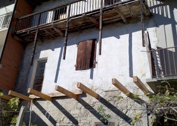 facciata - Rustico Via Diaz
 
1, Isera - foto 9