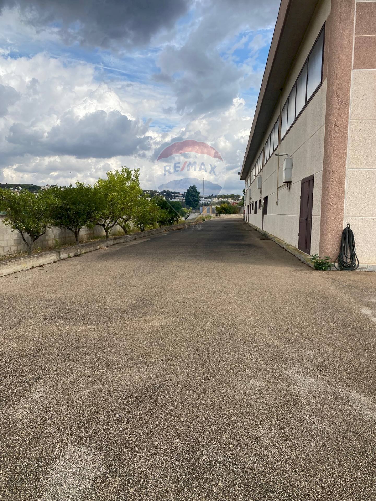 Edificio all\'aperto - Shed Circonvalazione, Tuglie - photo 2