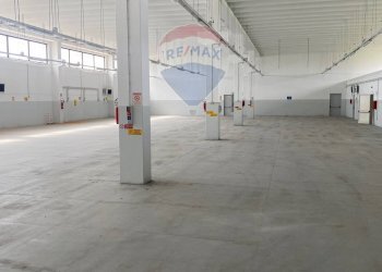 Interni Capannone - Capannone Circonvalazione, Tuglie - foto 3