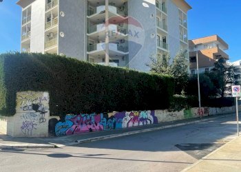 Edificio all\'aperto - Quadrilocale Via Cartesio
 
21, Triggiano - foto 4