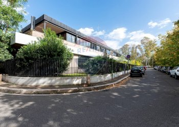 Casa all\'aperto - Stabile - Palazzo Via Alessandro Allori
 
9, Roma - foto 1
