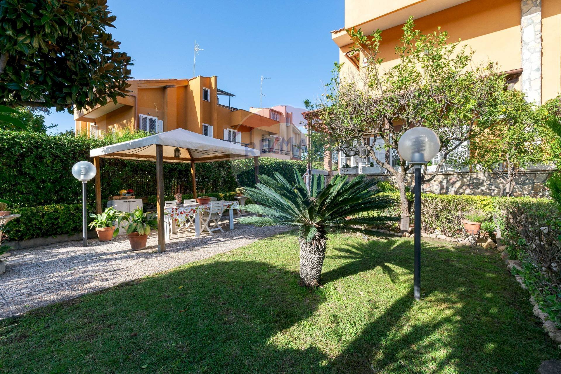 Giardino - Villa Via Ermesianatte
 
140, Roma - foto 1