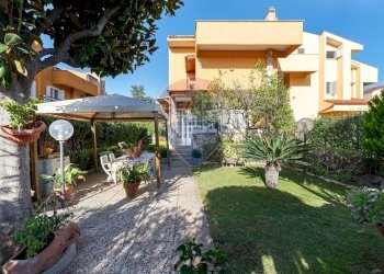 Casa all\'aperto - Villa Via Ermesianatte
 
140, Roma - foto 2