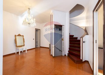 Scale - Villa Via Ermesianatte
 
140, Roma - foto 6