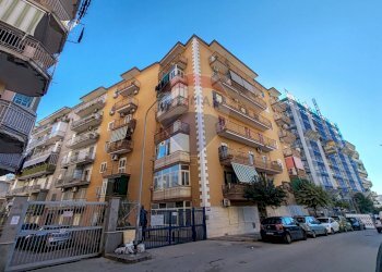 Edificio all\'aperto - Quadrilocale Via Toti
 
30, Casoria - foto 1