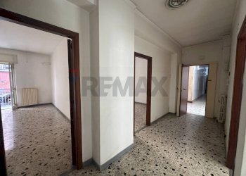 corridoio - Quadrilocale Via Toti
 
30, Casoria - foto 4