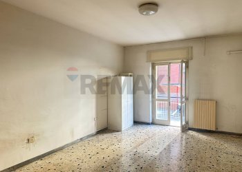 Stanza vuota - Quadrilocale Via Toti
 
30, Casoria - foto 9