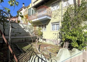 Casa all\'aperto - Casa indipendente Via Verteglia
 
93, Montella - foto 2