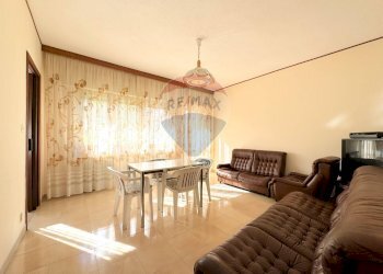 Sala da pranzo - Casa indipendente Via Verteglia
 
93, Montella - foto 8