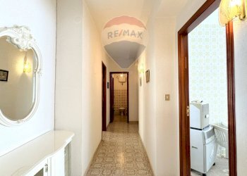 Hall / corridoio - Casa indipendente Via Verteglia
 
93, Montella - foto 15