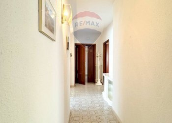 Hall / corridoio - Casa indipendente Via Verteglia
 
93, Montella - foto 19