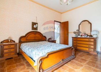 Camera / camera da letto - Quadrilocale Via Dei Garofani
 
9, Misterbianco - foto 2