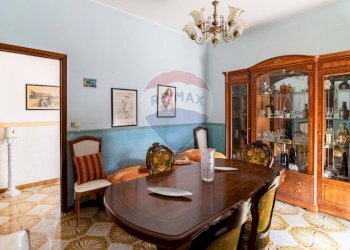 Sala da pranzo - Quadrilocale Via Dei Garofani
 
9, Misterbianco - foto 8