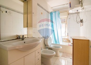 Bagno - Quadrilocale Via Dei Garofani
 
9, Misterbianco - foto 9