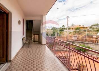 Balcone - Quadrilocale Via Dei Garofani
 
9, Misterbianco - foto 21