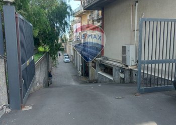 Edificio all\'aperto - Box Via Etnea
 
394, Tremestieri Etneo - foto 1