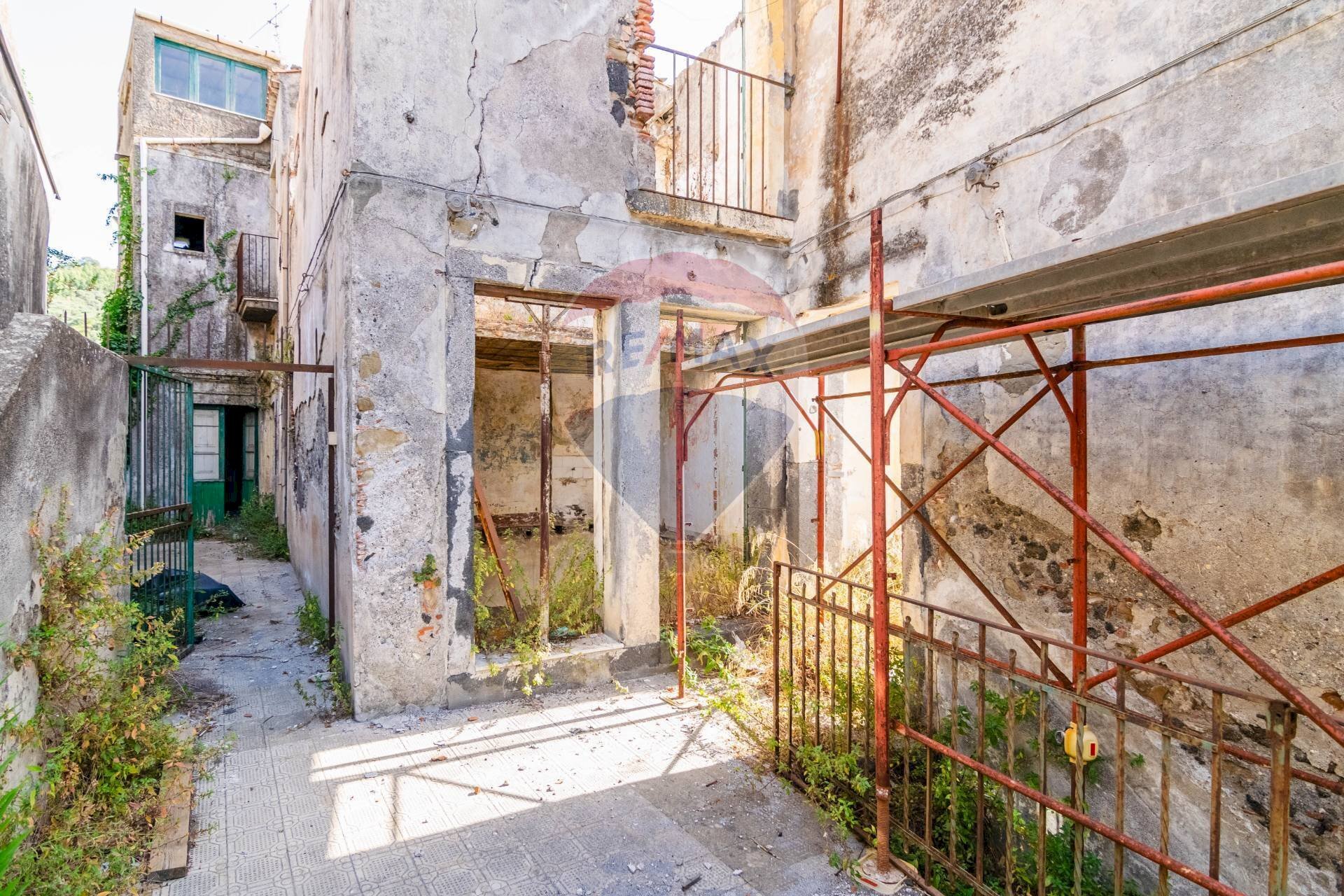 Edificio all\'aperto - Casa indipendente Vico Matrice
 
11, Linguaglossa - foto 3