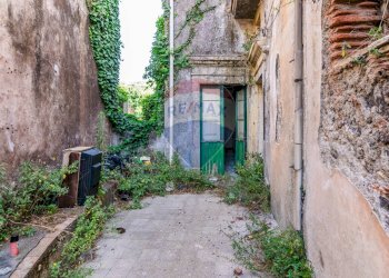 Giardino - Casa indipendente Vico Matrice
 
11, Linguaglossa - foto 2