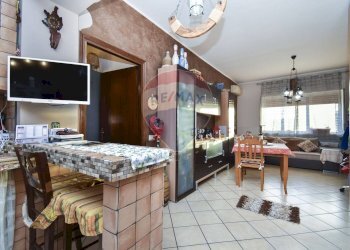 Sala da pranzo - Quadrilocale Viale Nitta
 
16/A, Catania - foto 12