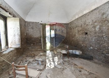 Stanza vuota - Rustico Via Provinciale Per Riposto
 
41, Acireale - foto 5