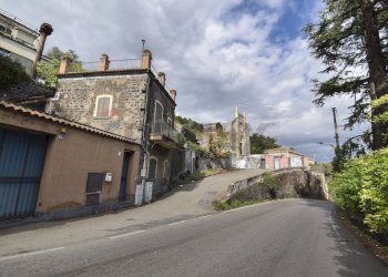Casa all\'aperto - Rustico Via Provinciale Per Riposto
 
41, Acireale - foto 1