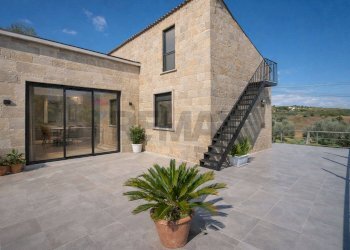 Terrazza - Casa indipendente Via Croce Del Vicario
 
139, Caltagirone - foto 1