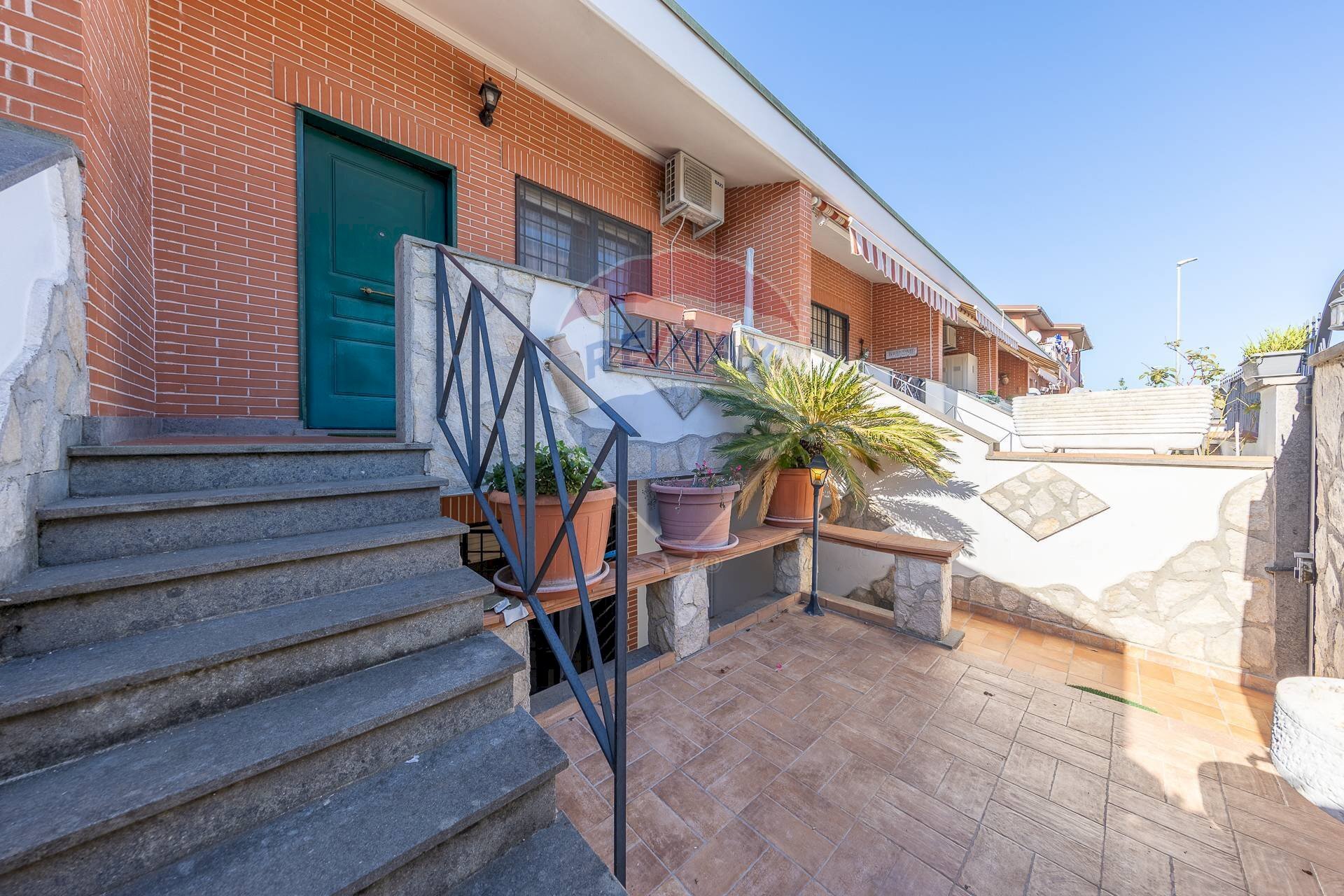 Scale - Villa a Schiera Via San Mauro di Castelverde
 
20, Roma - foto 1