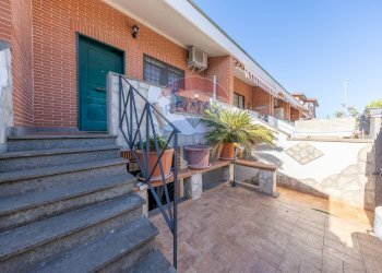 Scale - Villa a Schiera Via San Mauro di Castelverde
 
20, Roma - foto 1