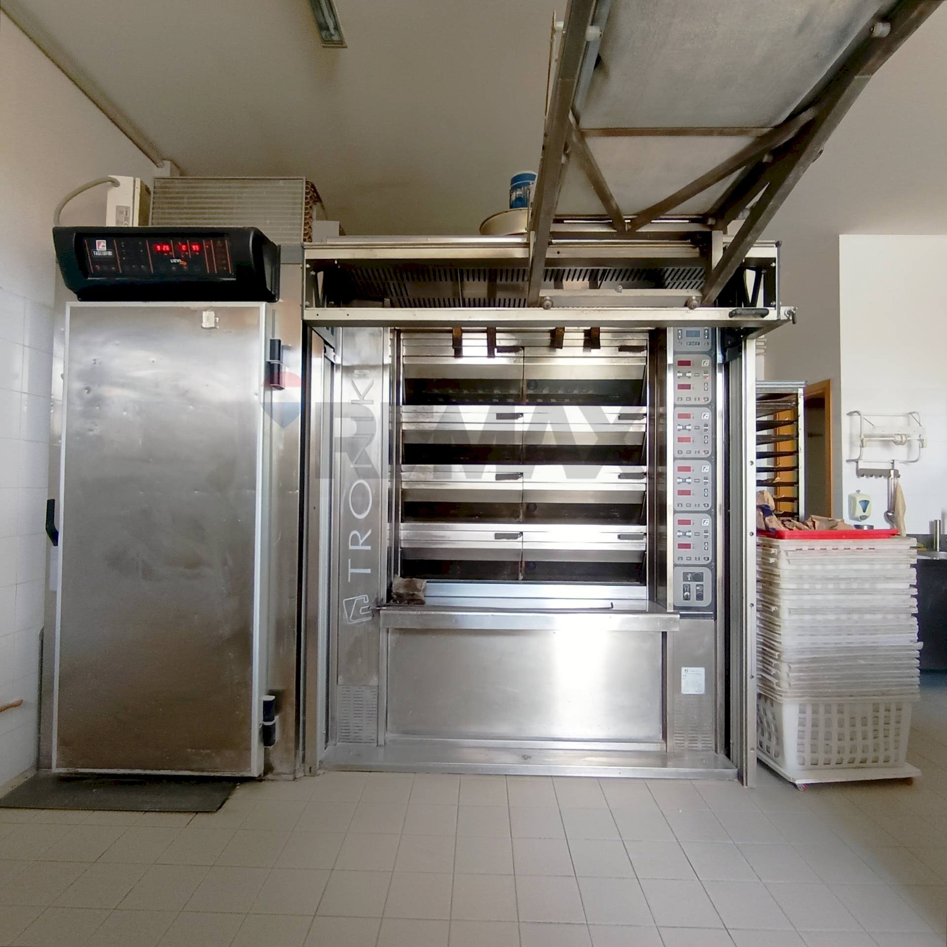 Ricezione / Lobby - Attività Commerciale VIA DELLA GINESTRA
 
26/28, Montevarchi - foto 1