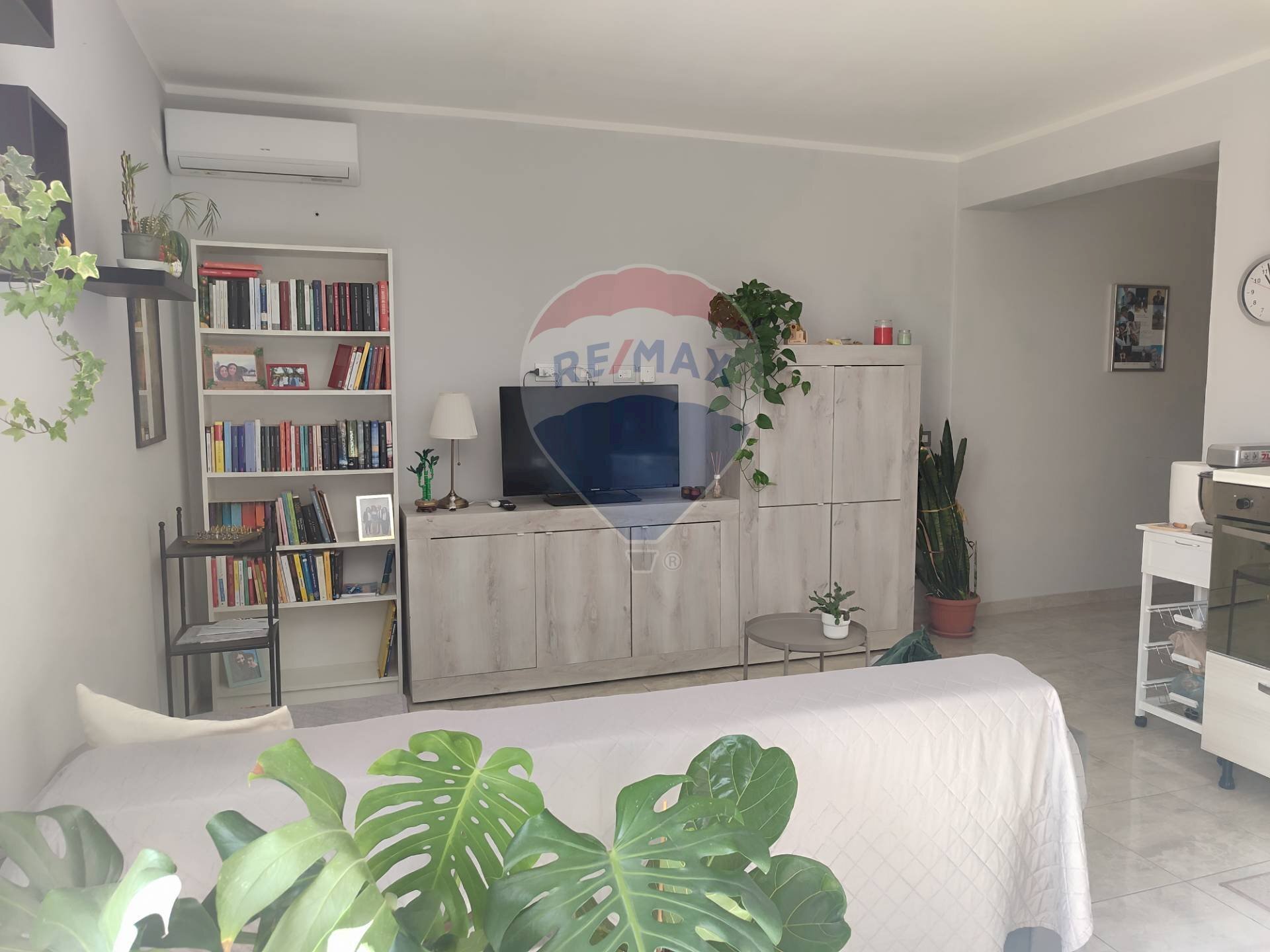 Soggiorno - Three-room apartment via Pisa
54, Misterbianco - photo 3