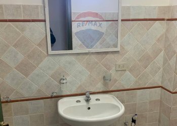 Bagno - Casa indipendente via S.Maria degli Angeli
 
2, Gaggi - foto 14