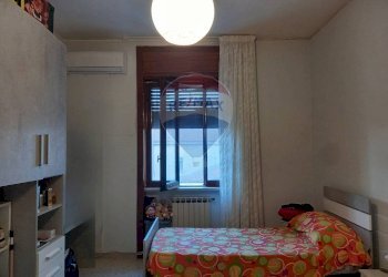 Camera / camera da letto - Quadrilocale Via Roma
 
13, Caserta - foto 19