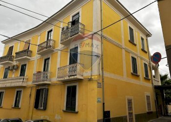 Edificio all\'aperto - Bilocale Corso Ruggiero Bonghi
 
10c, Rodi Garganico - foto 20