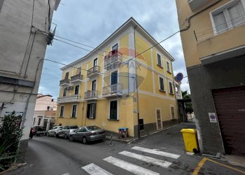Edificio all\'aperto - Bilocale Corso Ruggiero Bonghi
 
10c, Rodi Garganico - foto 22