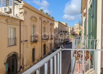 Foto 5 - Stabile - Palazzo Via Silvio Spaventa
 
14, Noto - foto 5