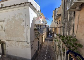 Edificio all\'aperto - Casa semi indipendente Corso Italia
 
333, Ragusa - foto 21